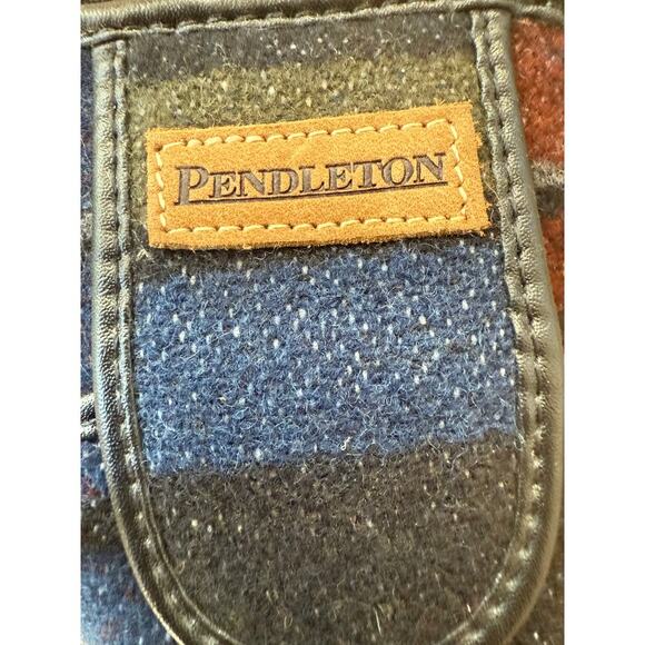 Pendleton Wool Zip Around Aztec Tribal Wallet for Women with Mirror and cc slots - Picture 6 of 9